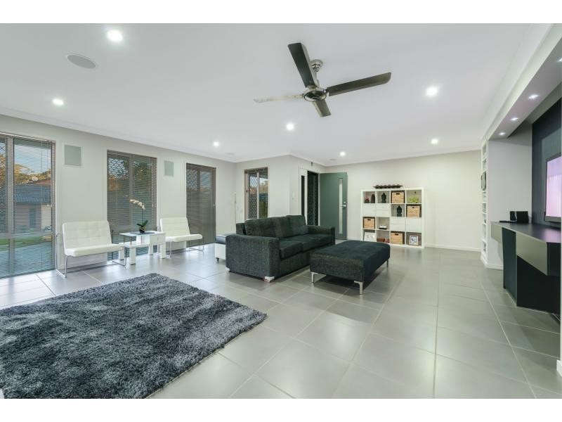 37 Kelsey Circuit, Nerang QLD 4211