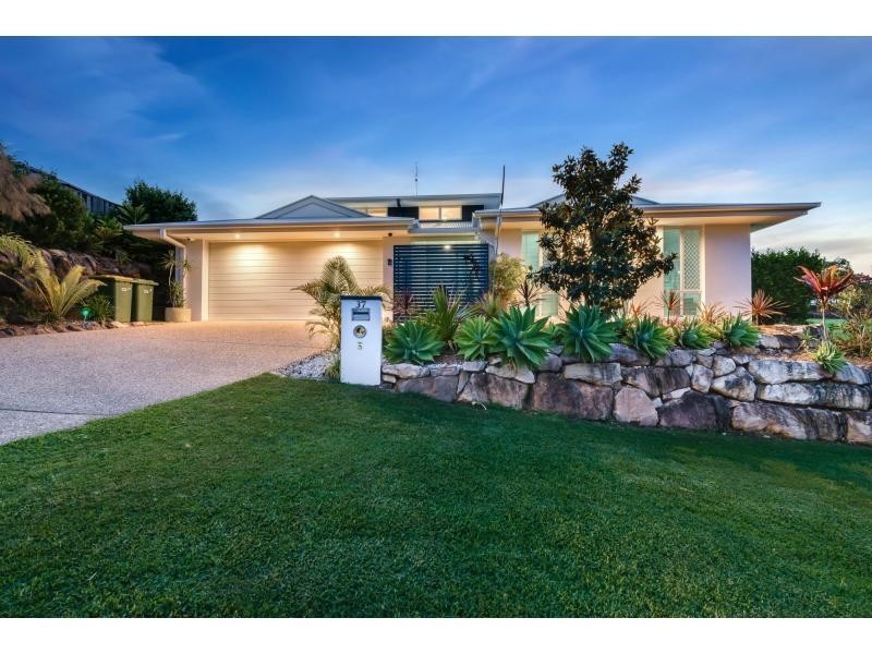 37 Kelsey Circuit, Nerang QLD 4211