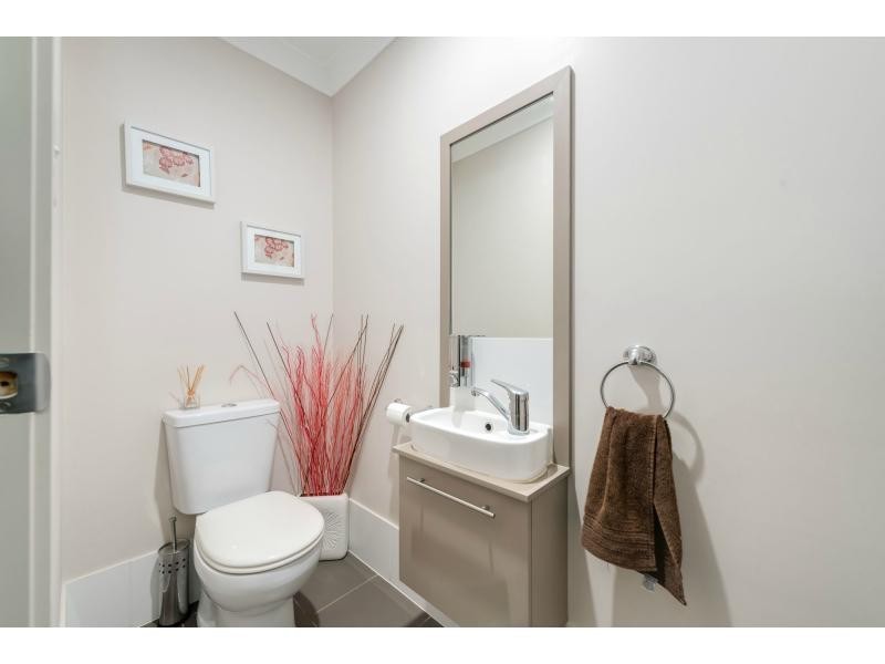 37 Kelsey Circuit, Nerang QLD 4211