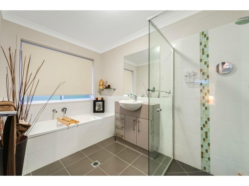 37 Kelsey Circuit, Nerang QLD 4211