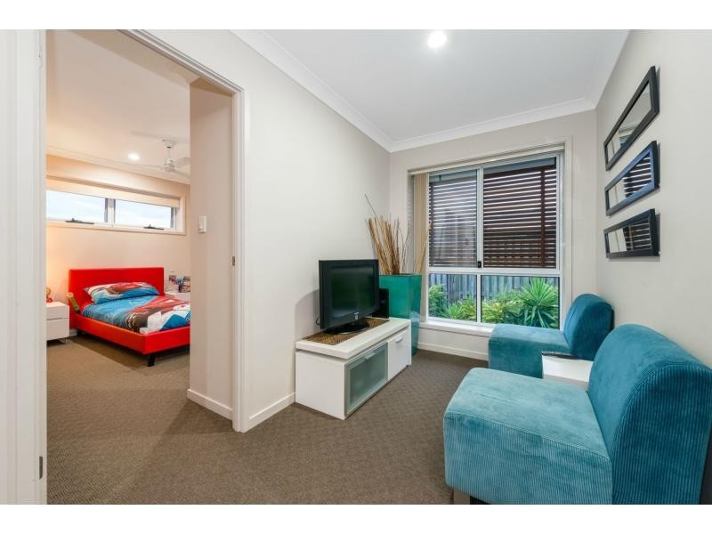 37 Kelsey Circuit, Nerang QLD 4211