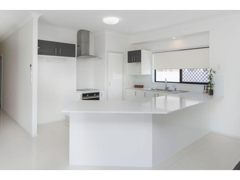 30 Tranquility Circuit, Helensvale QLD 4212