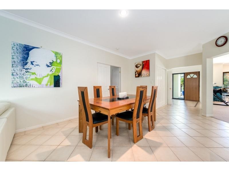 8 Broadwater Street, Runaway Bay QLD 4216