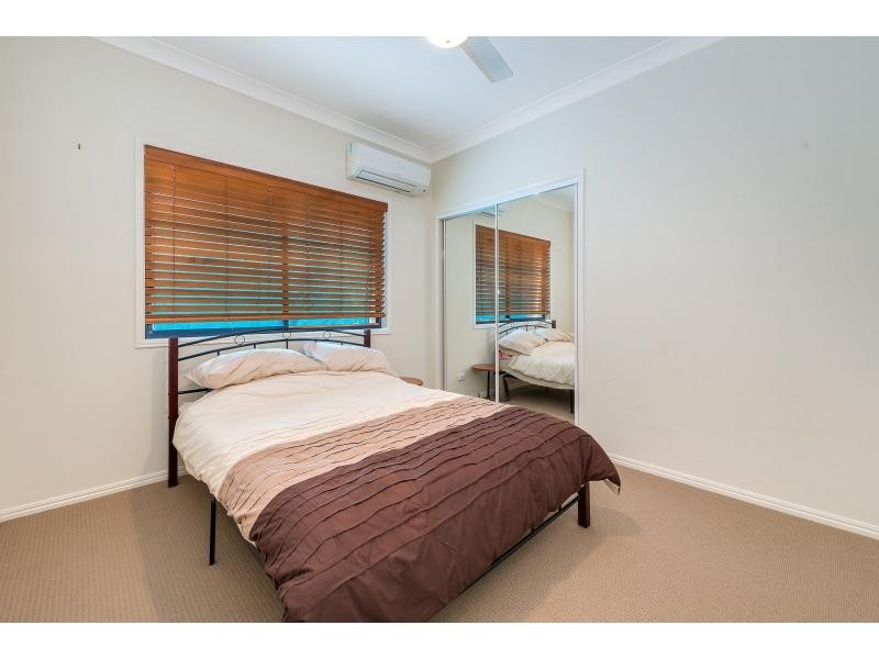 8 Broadwater Street, Runaway Bay QLD 4216