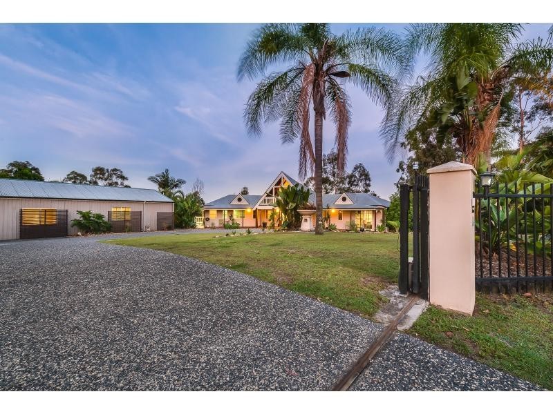 31 Taperoo Court, Yatala QLD 4207