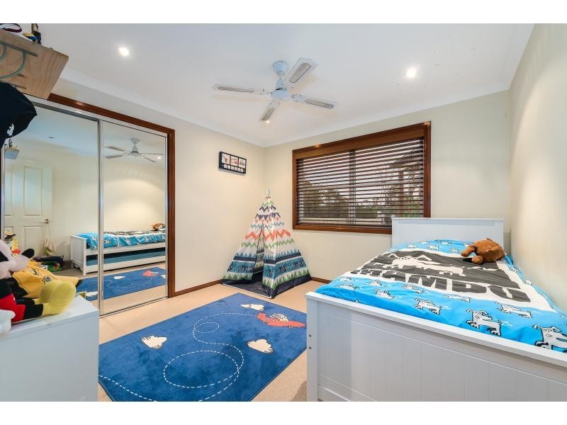 31 Taperoo Court, Yatala QLD 4207