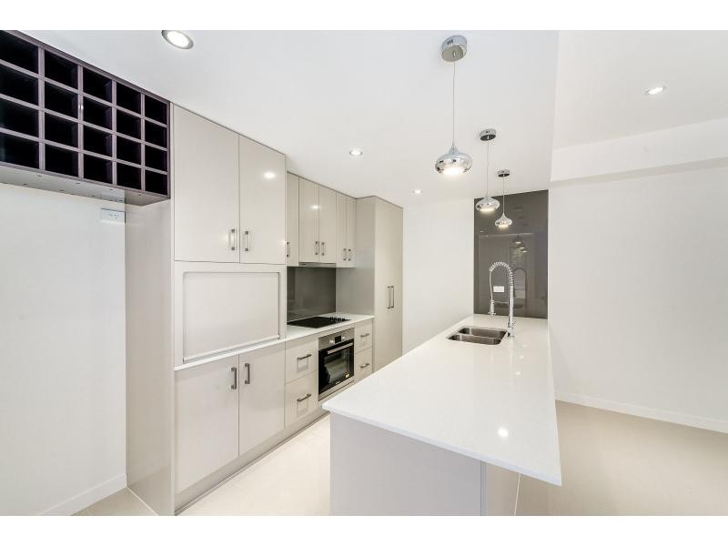 5/42 Blake Street, Southport QLD 4215