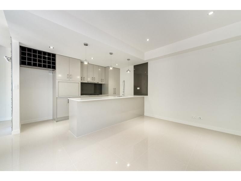 5/42 Blake Street, Southport QLD 4215