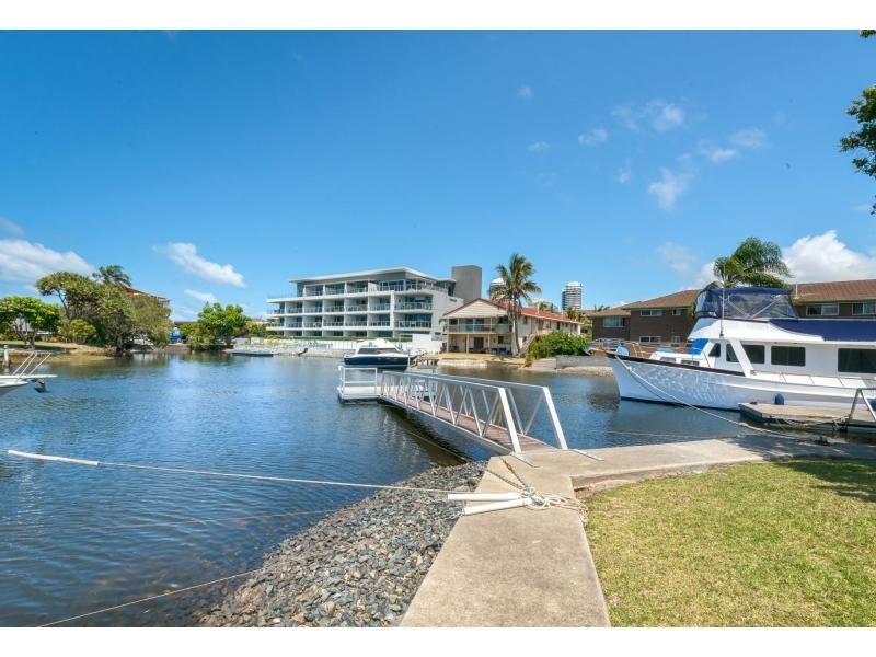 73 Bayview Street, Runaway Bay QLD 4216