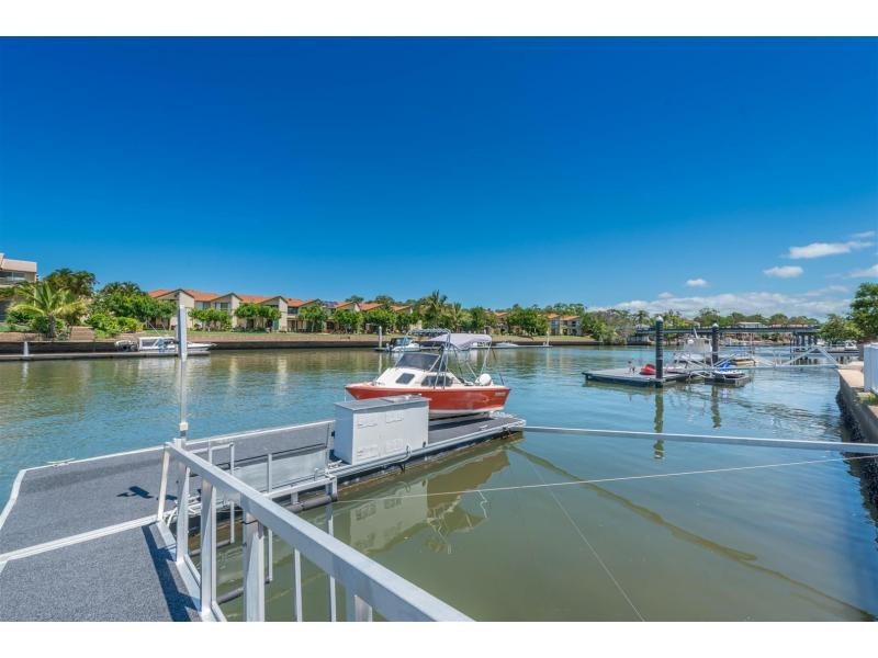 28 Sundance Way, Runaway Bay QLD 4216