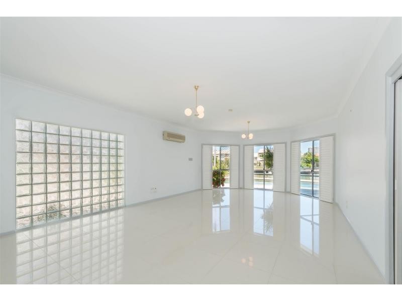 28 Sundance Way, Runaway Bay QLD 4216