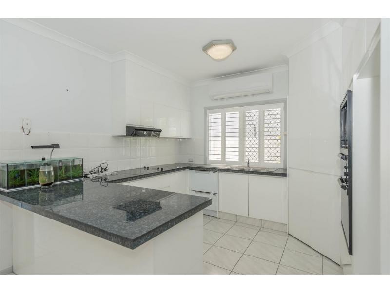 28 Sundance Way, Runaway Bay QLD 4216