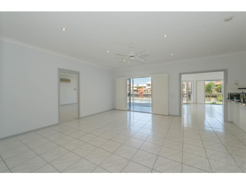 28 Sundance Way, Runaway Bay QLD 4216