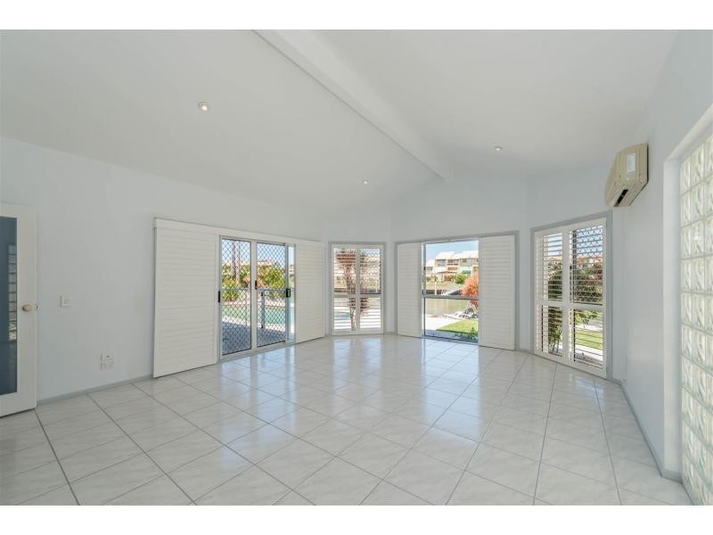 28 Sundance Way, Runaway Bay QLD 4216