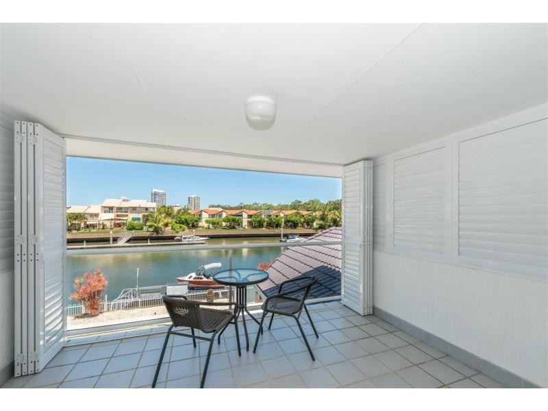 28 Sundance Way, Runaway Bay QLD 4216