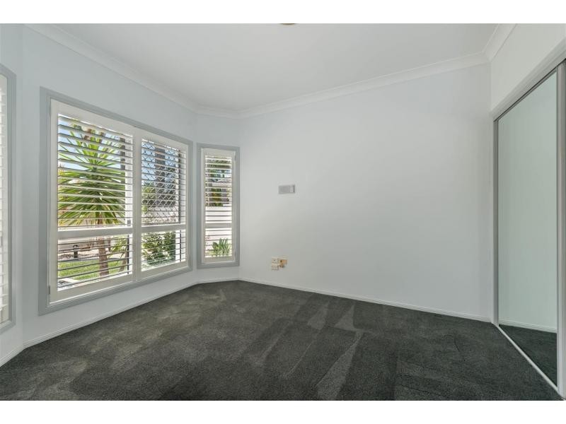 28 Sundance Way, Runaway Bay QLD 4216