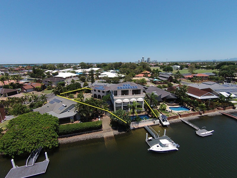 4 Aroa Court, Runaway Bay QLD 4216