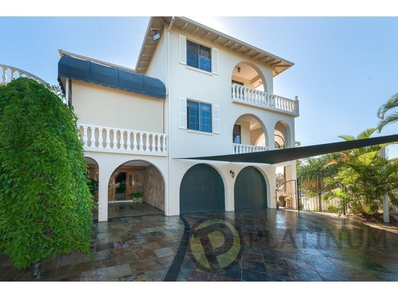 4 Aroa Court, Runaway Bay QLD 4216