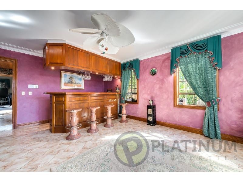 4 Aroa Court, Runaway Bay QLD 4216