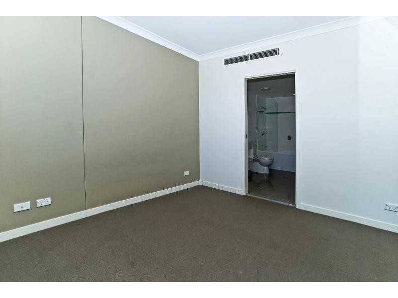 204/430 Marine Parade, Biggera Waters QLD 4216