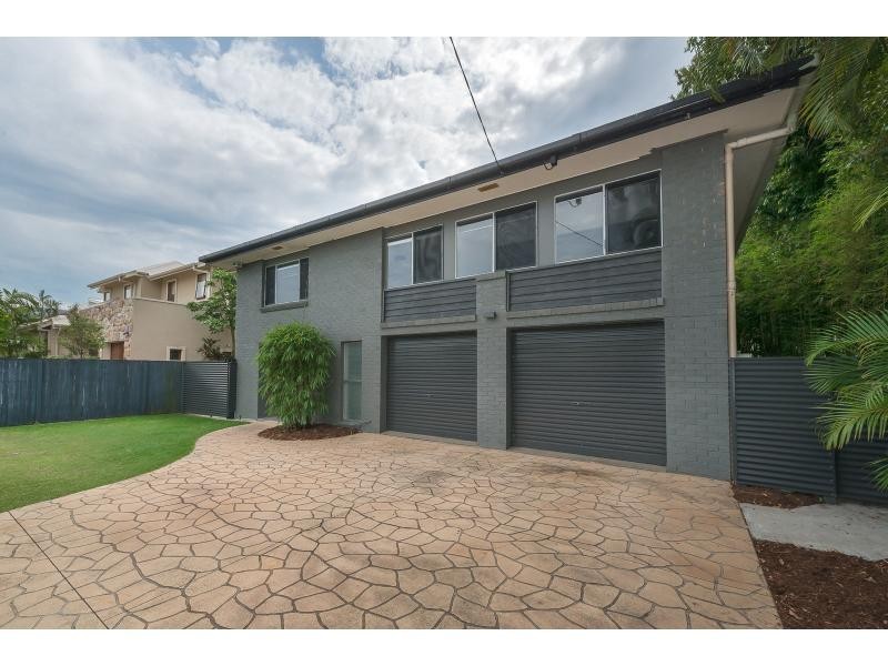 5 Broadwater Street, Runaway Bay QLD 4216