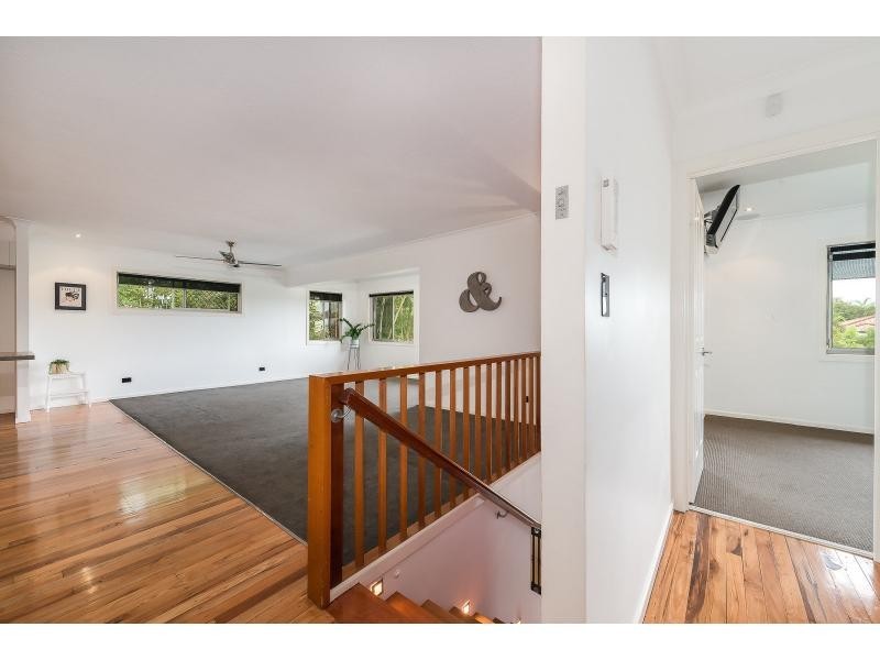 5 Broadwater Street, Runaway Bay QLD 4216
