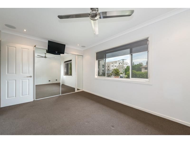 5 Broadwater Street, Runaway Bay QLD 4216