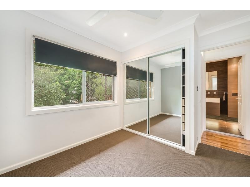 5 Broadwater Street, Runaway Bay QLD 4216