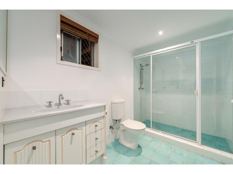 5 Broadwater Street, Runaway Bay QLD 4216