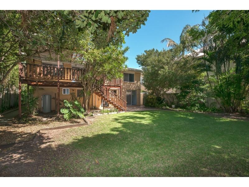 5 Broadwater Street, Runaway Bay QLD 4216