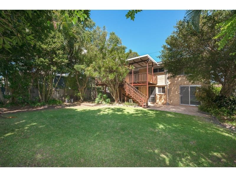 5 Broadwater Street, Runaway Bay QLD 4216