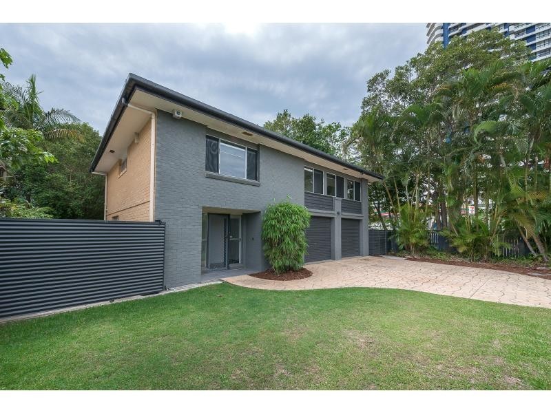 5 Broadwater Street, Runaway Bay QLD 4216