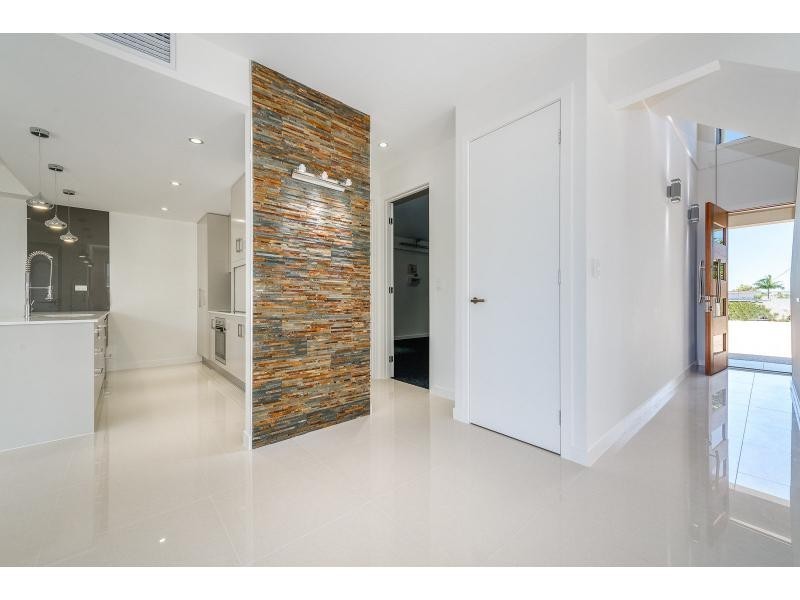 3/42-44 Blake Street, Southport QLD 4215