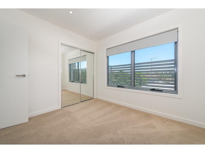 3/42-44 Blake Street, Southport QLD 4215