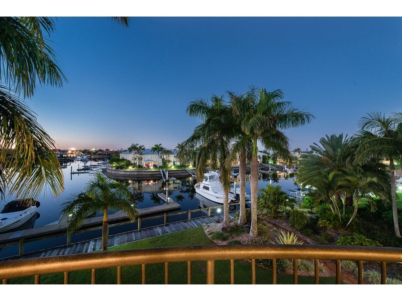 18/41A Broadwater Street, Runaway Bay QLD 4216