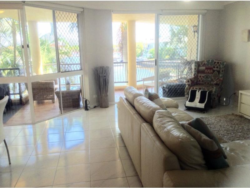 18/41A Broadwater Street, Runaway Bay QLD 4216