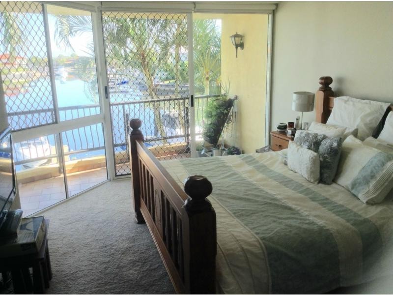 18/41A Broadwater Street, Runaway Bay QLD 4216