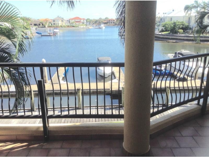 18/41A Broadwater Street, Runaway Bay QLD 4216