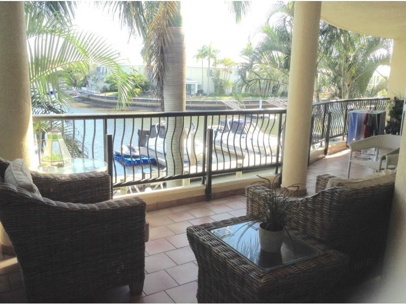 18/41A Broadwater Street, Runaway Bay QLD 4216