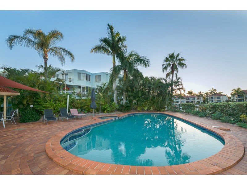 18/41A Broadwater Street, Runaway Bay QLD 4216