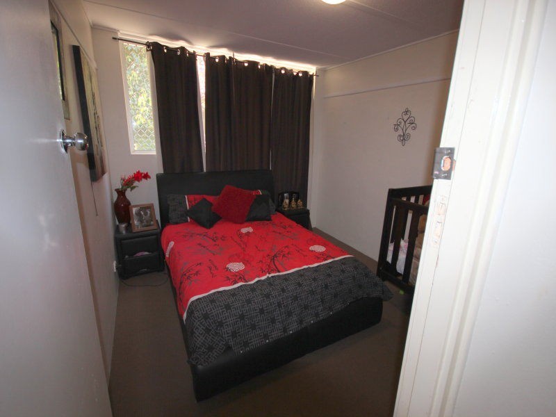 1/4 Marine Parade, Southport QLD 4215