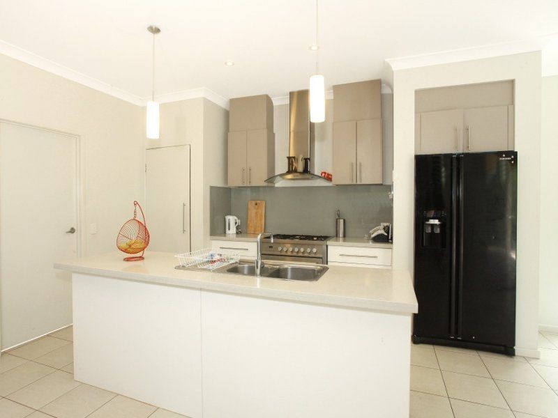 38 Diamantina Circuit, Pacific Pines QLD 4211