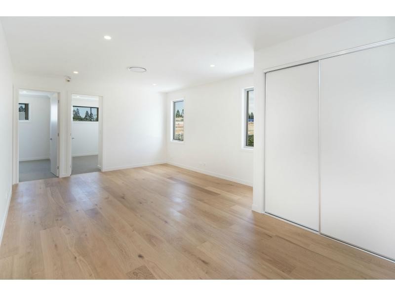 1063 Lakeview Terrace, Benowa QLD 4217