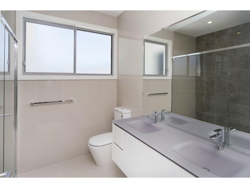 1063 Lakeview Terrace, Benowa QLD 4217