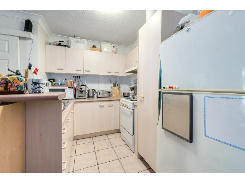 25/11-19 Taylor Street, Biggera Waters QLD 4216