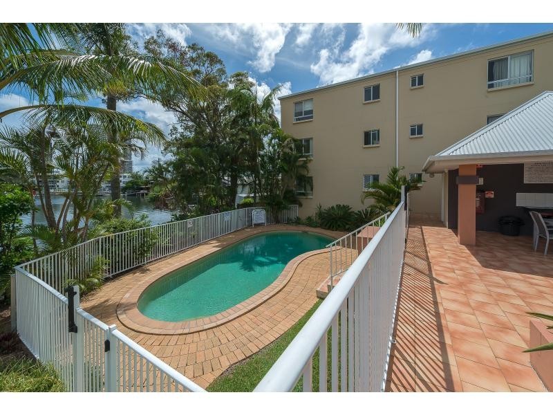 25/11-19 Taylor Street, Biggera Waters QLD 4216