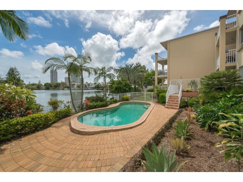 25/11-19 Taylor Street, Biggera Waters QLD 4216