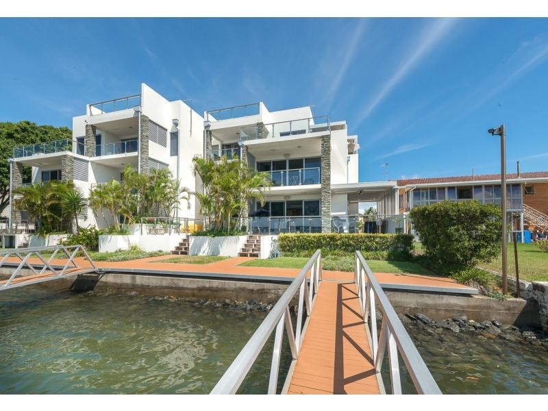 4/27-29 Madang Crescent, Runaway Bay QLD 4216