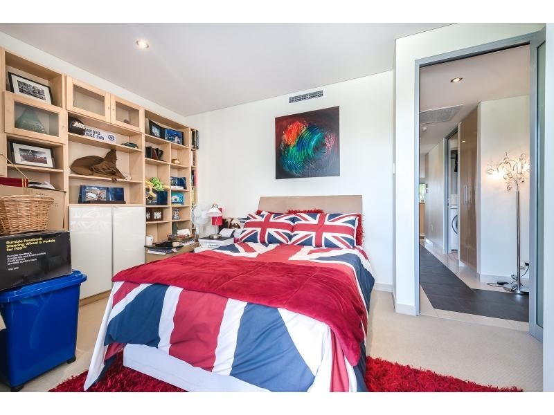 4/27-29 Madang Crescent, Runaway Bay QLD 4216