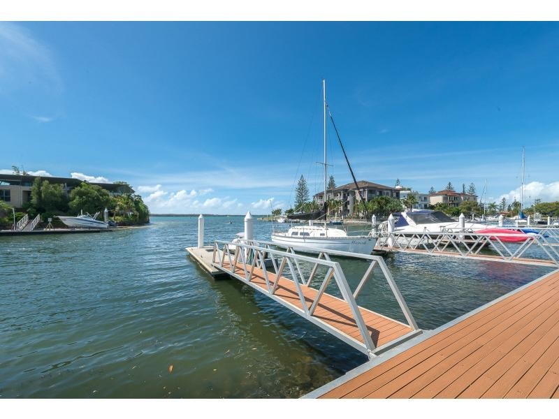 4/27-29 Madang Crescent, Runaway Bay QLD 4216